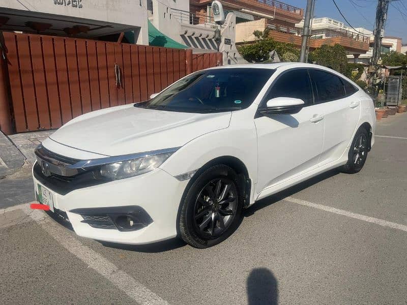 Honda Civic Oriel 2018 4