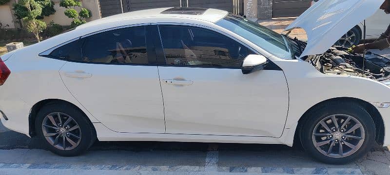 Honda Civic Oriel 2018 15