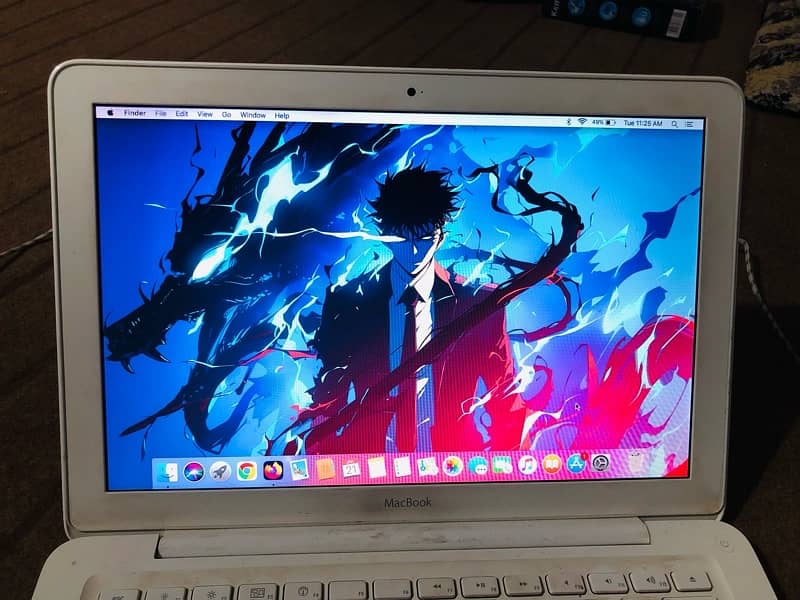 MacBook 2010 13"inch 10/10 with charger 0