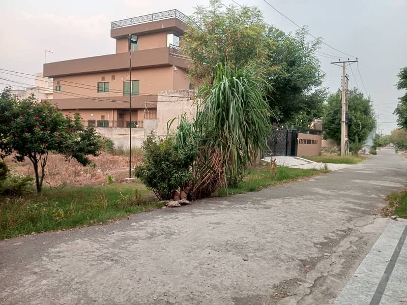 Kanal Plot Wapda Town A1 Block Lahore 0