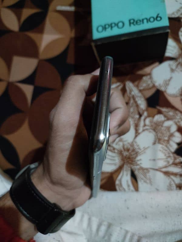 Oppo Reno 6 3