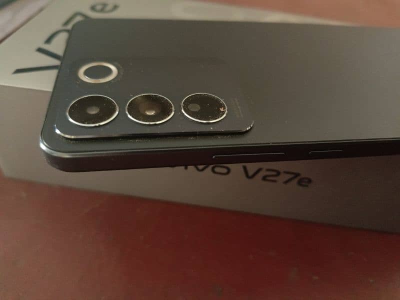 vivo v27e 2