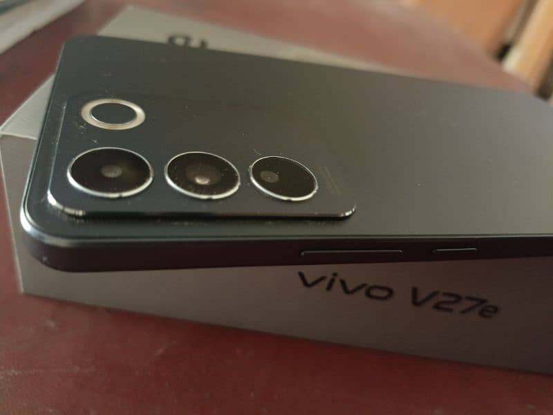 vivo v27e 4