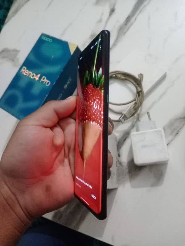 oppo reno 4 pro 8 / 256 with box charger 1