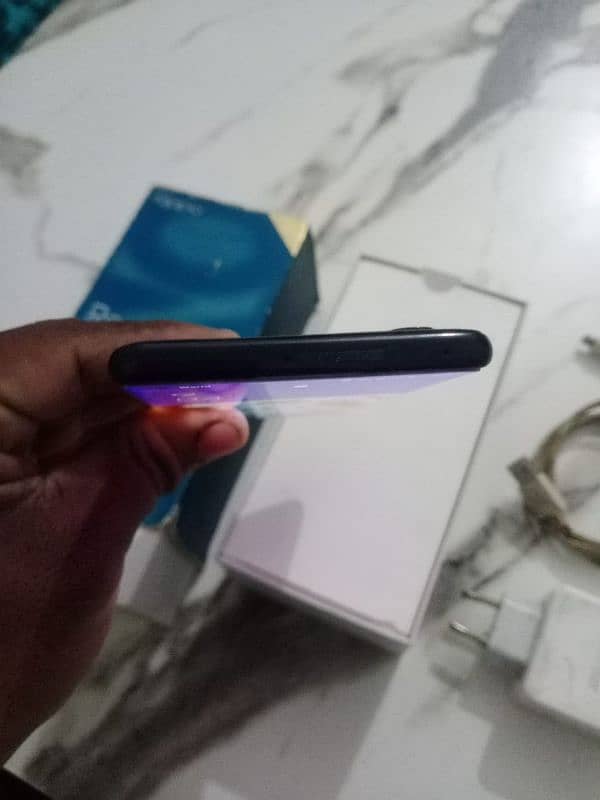 oppo reno 4 pro 8 / 256 with box charger 2