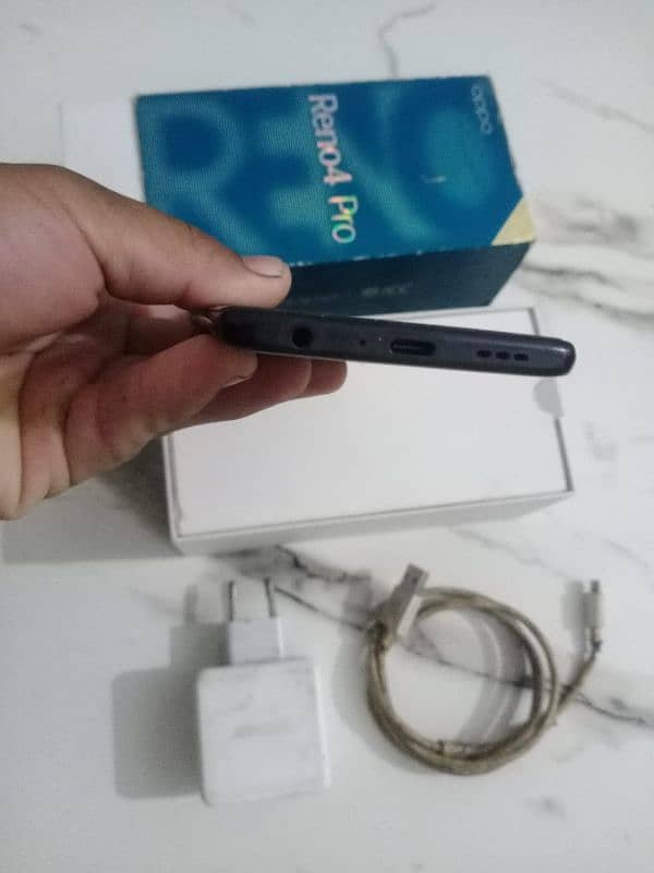 oppo reno 4 pro 8 / 256 with box charger 3