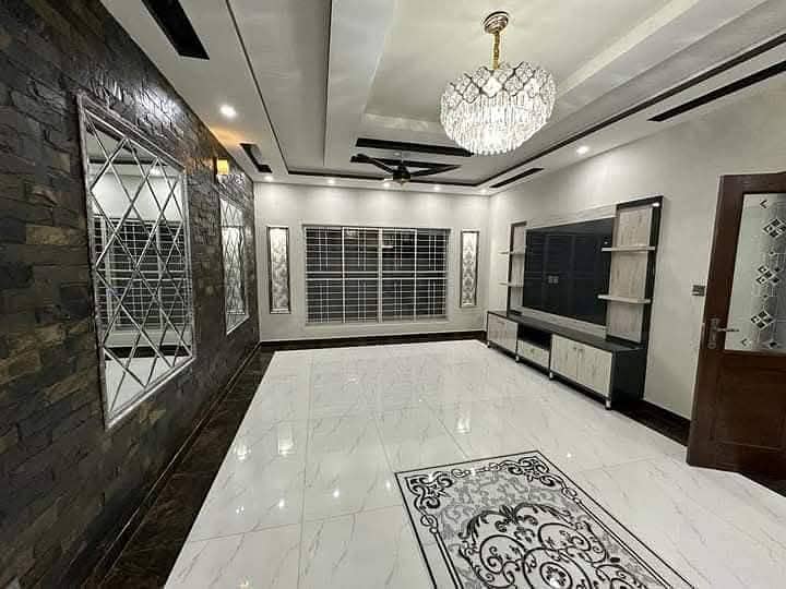 1 kanal upper portion available for rent in Velencia housing society Lahore 8