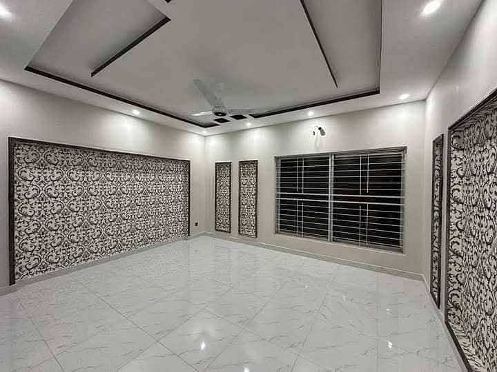 1 kanal upper portion available for rent in Velencia housing society Lahore 10