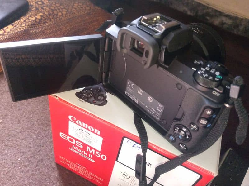 Canon M50 Mark ii EF-M15-45 with kit kens 2