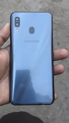 Samsung A30 4/64. . . urgent sale