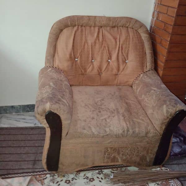 urgent sale 7 seater sofa only 15000 need money 2