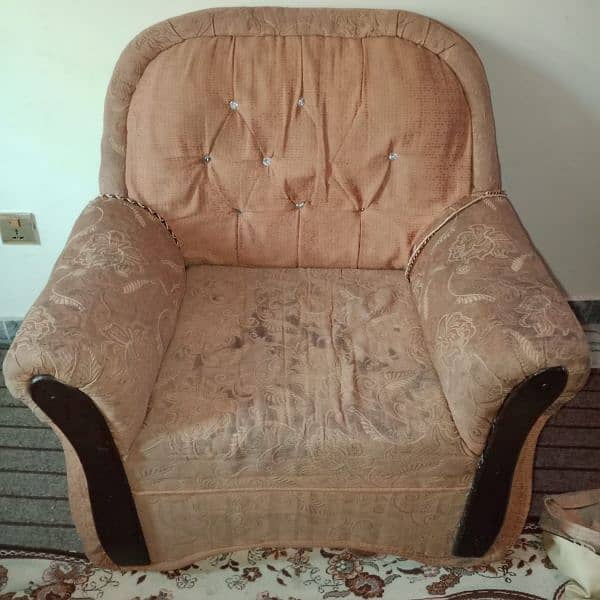 urgent sale 7 seater sofa only 15000 need money 3