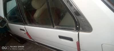 Toyota corolla gl saloon 1986 model total genuine  call 03280605356