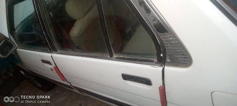 Toyota corolla gl saloon 1986 model total genuine  call 03280605356 0