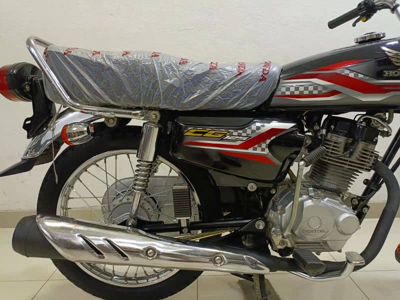 Honda CG 125 2023/24 Model 4