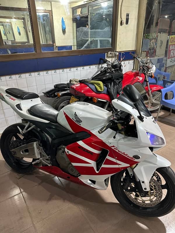 Honda CBR600 fireblade 2