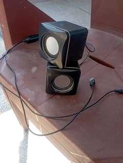 wired speakers