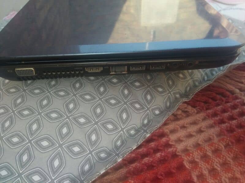 HP laptop for selling 10 by 10 3