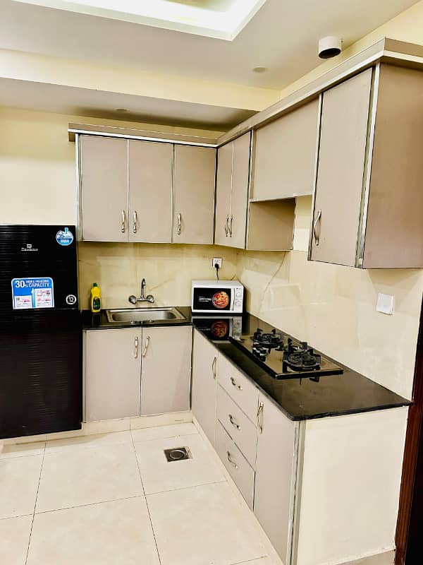 One bedroom daily basis laxusry short stay apartment available 5