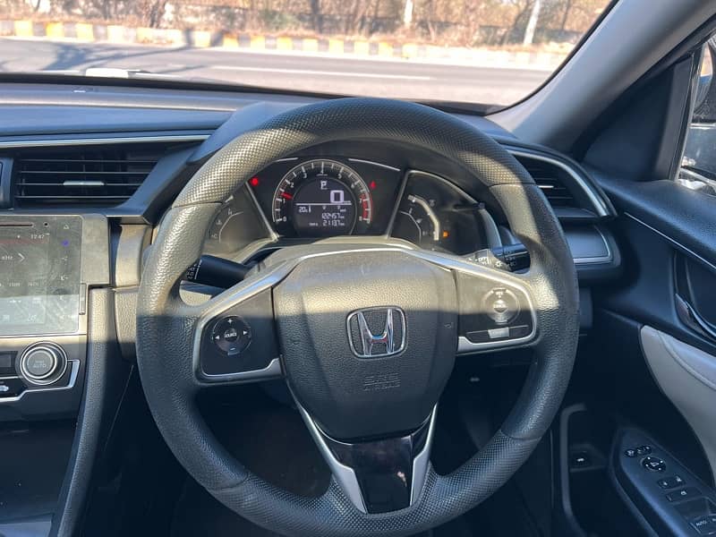 Honda Civic 2018 11