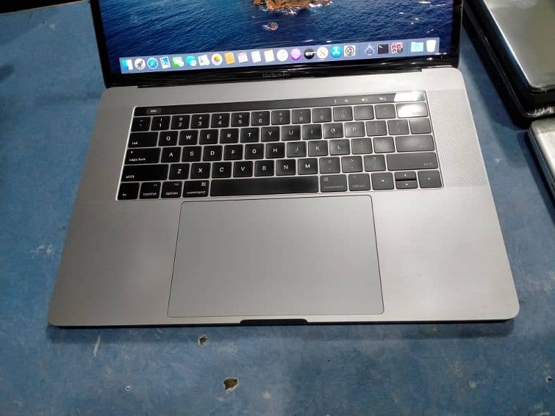 AA Teno Moj Krawa Apple MacBook Pro 2017 15" 2