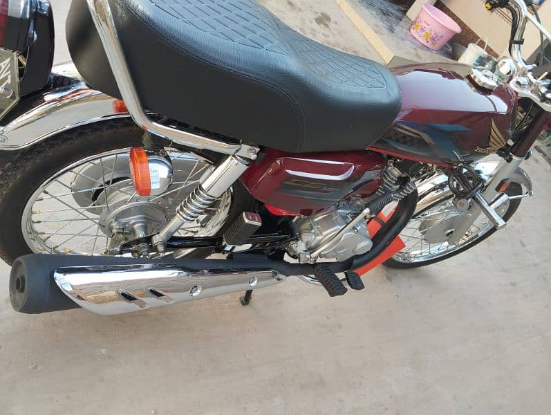 Honda 125 2024 only 1600km driven 3