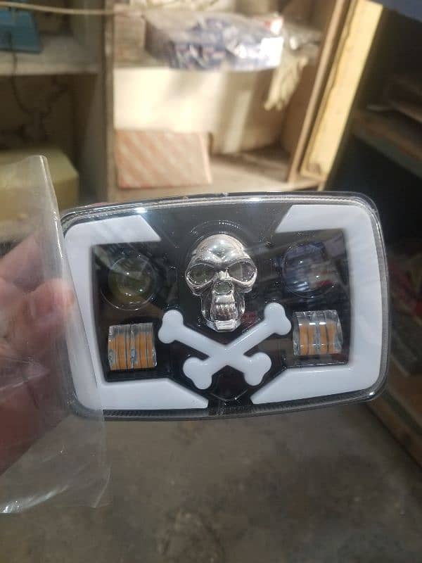 SKULL LED LIGHT FOR 70 AND 125 BIKES 0