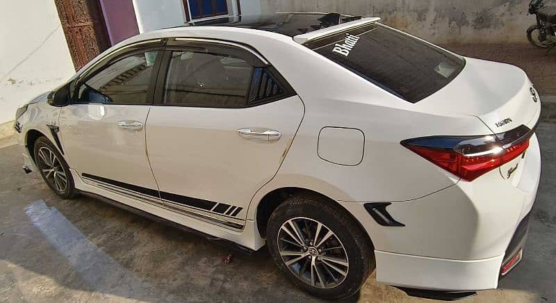 Toyota Corolla Altis 1.6 Special Edition 8