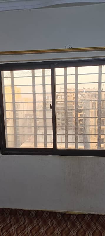 king palm three bed dd apartment for sale in johar 10