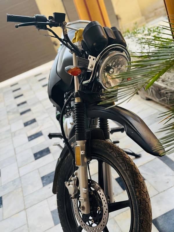 Yamaha ybr 125 cc good condition best bike 1