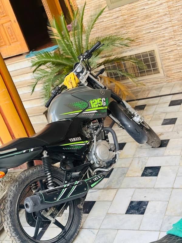 Yamaha ybr 125 cc good condition best bike 2