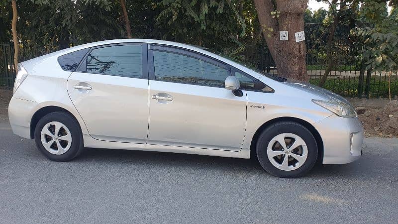 Toyota Prius 2013 7