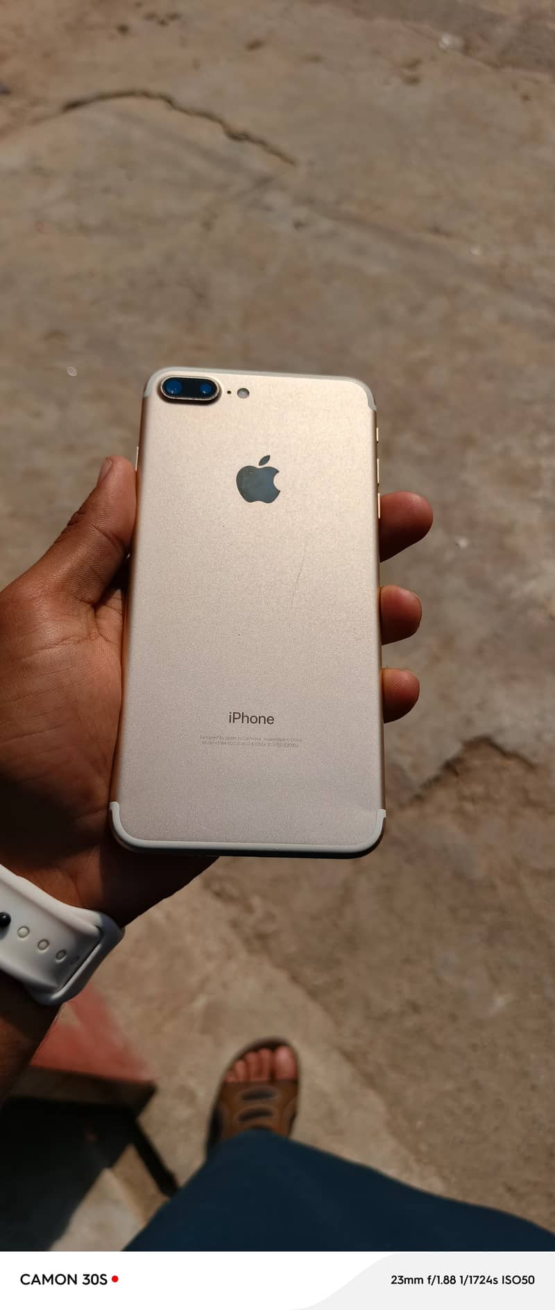 Apple iPhone 7 Plus 3