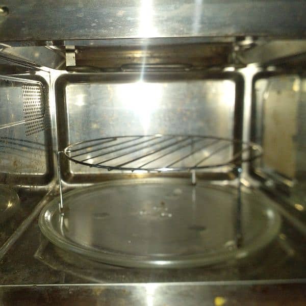 Kenwood microwave for sale in good condition see description 3