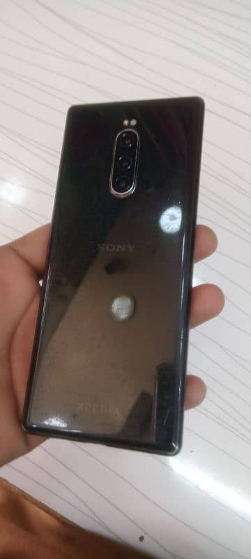 Sony Experia 1     4/64 0