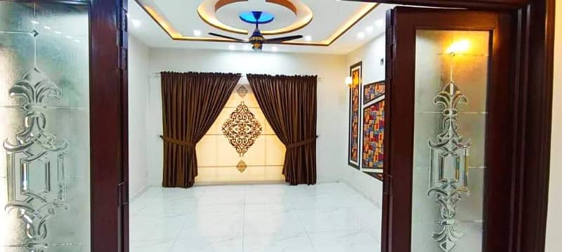 10 Marla House For Rent In Bahria Town Lahore. 3