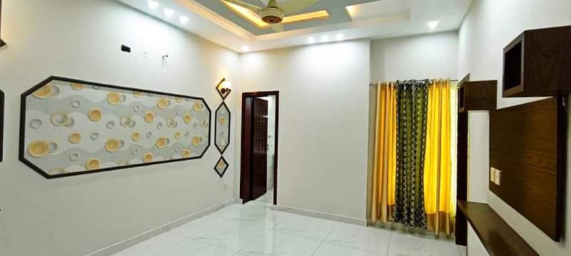 10 Marla House For Rent In Bahria Town Lahore. 6