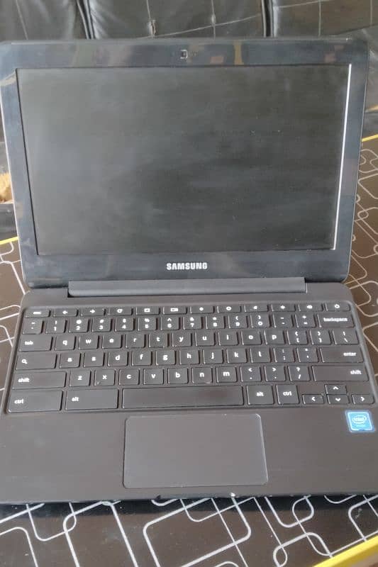 Samsung Chromebook 500C|2/16GB|1.6 GHz|11.6"|5+ hours battery Timing 0