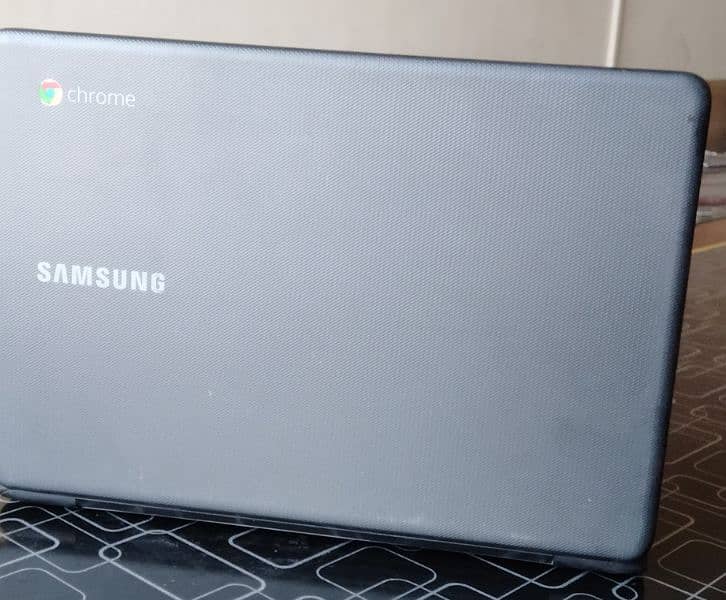 Samsung Chromebook 500C|2/16GB|1.6 GHz|11.6"|5+ hours battery Timing 1