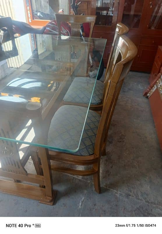 dinning table with 6 chairs 1