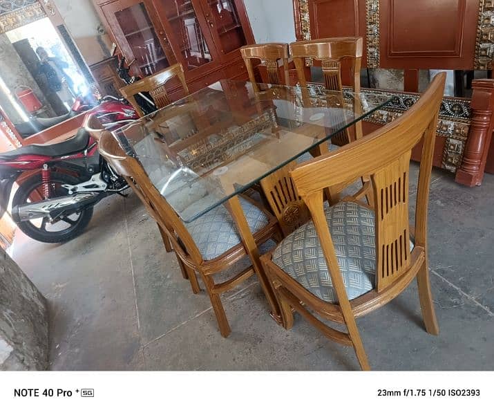 dinning table with 6 chairs 10