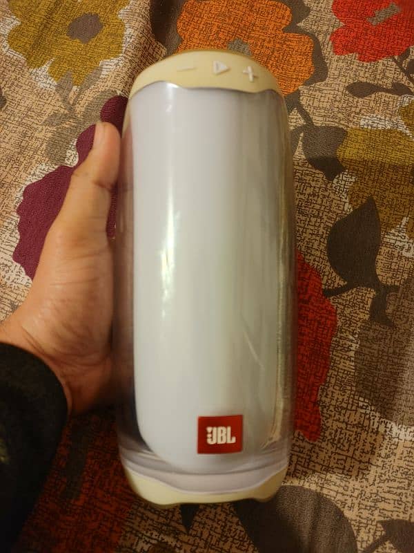 jbl pulse 4 almost new 100% original 2