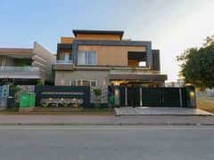 Ideally Located House Of 1 Kanal Is Available For sale In Lahore