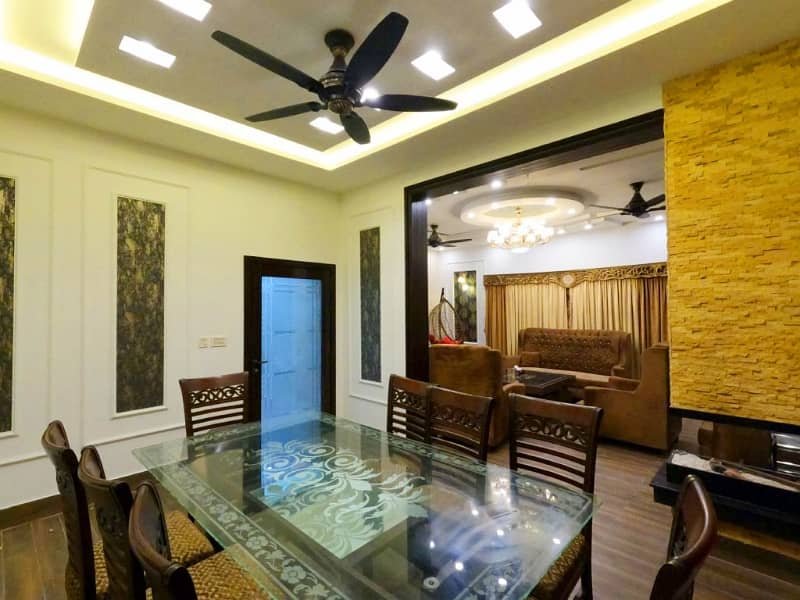 Ideally Located House Of 1 Kanal Is Available For sale In Lahore 9