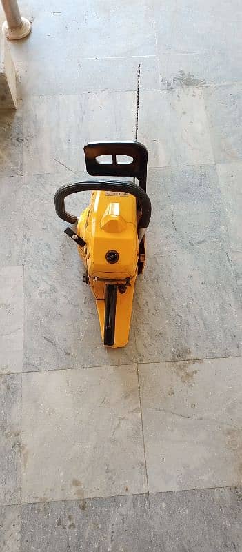 chain saw ingco company in best condition urgent for sale 2