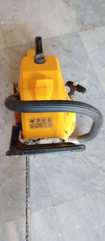 chain saw ingco company in best condition urgent for sale 4