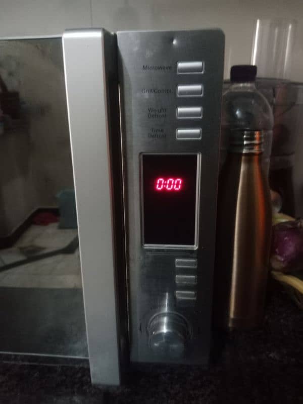 Microwave oven 2