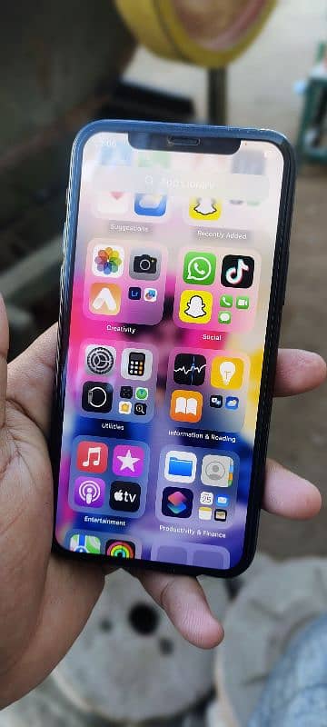 iPhone 11 pro 64GB factory unlocked 5