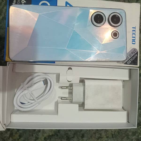 TECNO CAMON 20 / 256GB 0