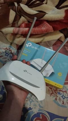 TP-Link Router With Box Dual Antennas WR840N